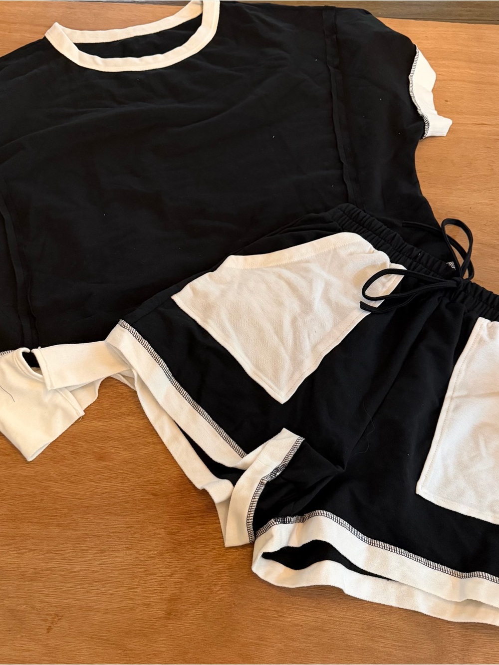 NWT Black & White Colorblock Knit Lounge Shorts Top Set Amazon Size Large L